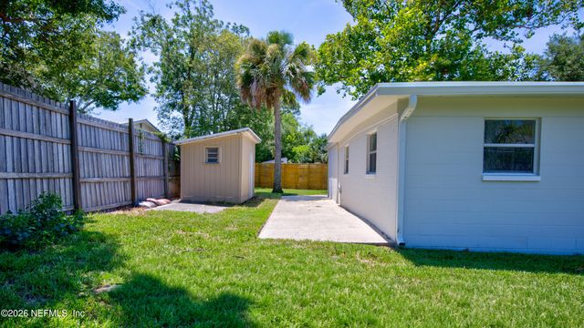 451 SKATE Road, Atlantic Beach, FL 32233