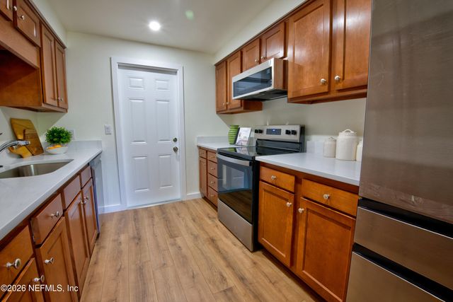 451 SKATE Road, Atlantic Beach, FL 32233