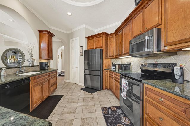 122 Marble Staff Court, Houston, TX 77069