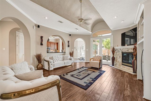 122 Marble Staff Court, Houston, TX 77069