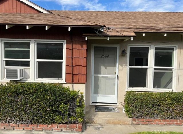 2544 N Buena Vista Street, Burbank, CA 91504