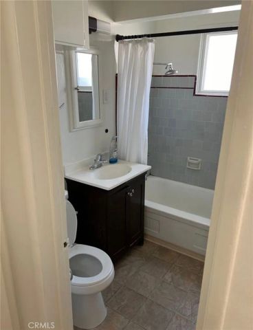 2544 N Buena Vista Street, Burbank, CA 91504