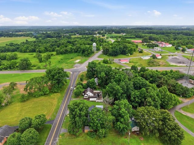553 Lafayette Rd, Red Boiling Springs, TN 37150