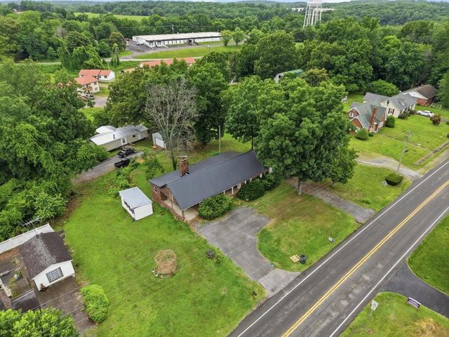 553 Lafayette Rd, Red Boiling Springs, TN 37150