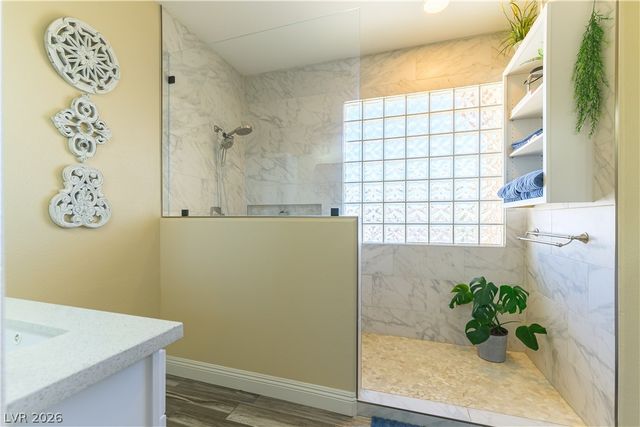 10105 Snow Crest Place, Las Vegas, NV 89134