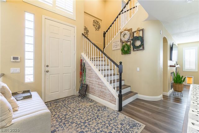 10105 Snow Crest Place, Las Vegas, NV 89134