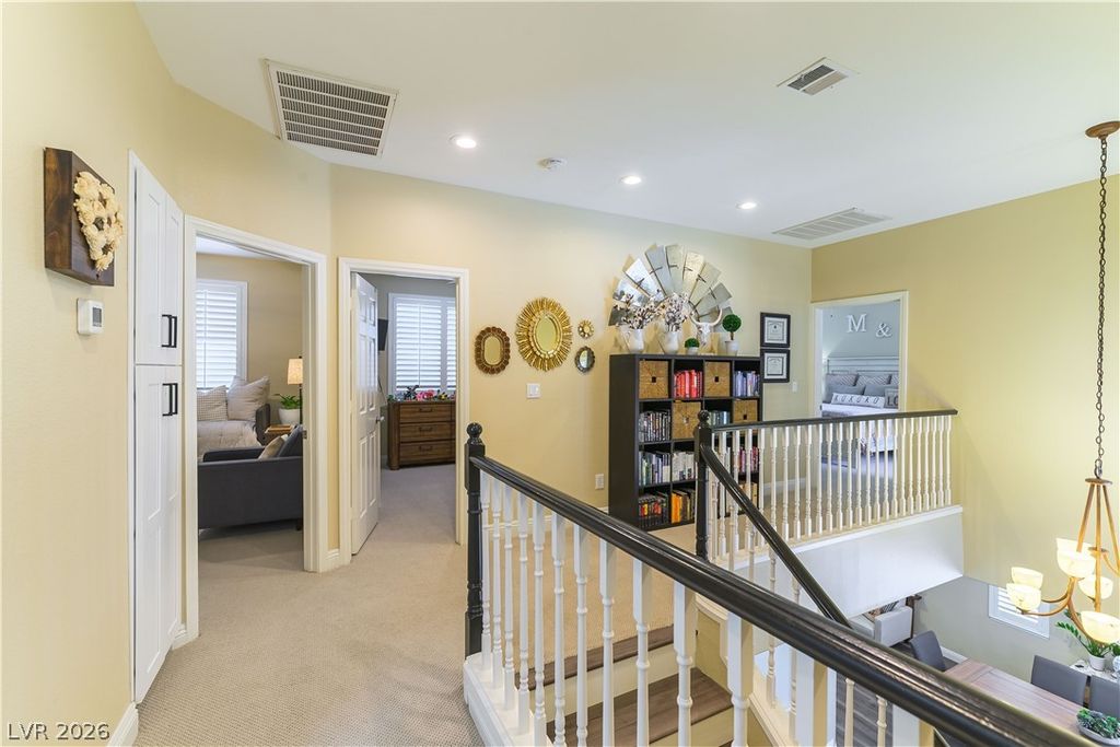 Image 16 of property listing at 10105 Snow Crest Place, Las Vegas, NV 89134