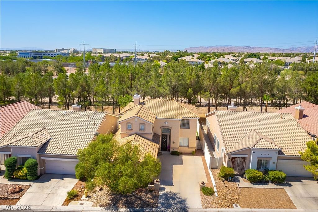 Image 26 of property listing at 10105 Snow Crest Place, Las Vegas, NV 89134