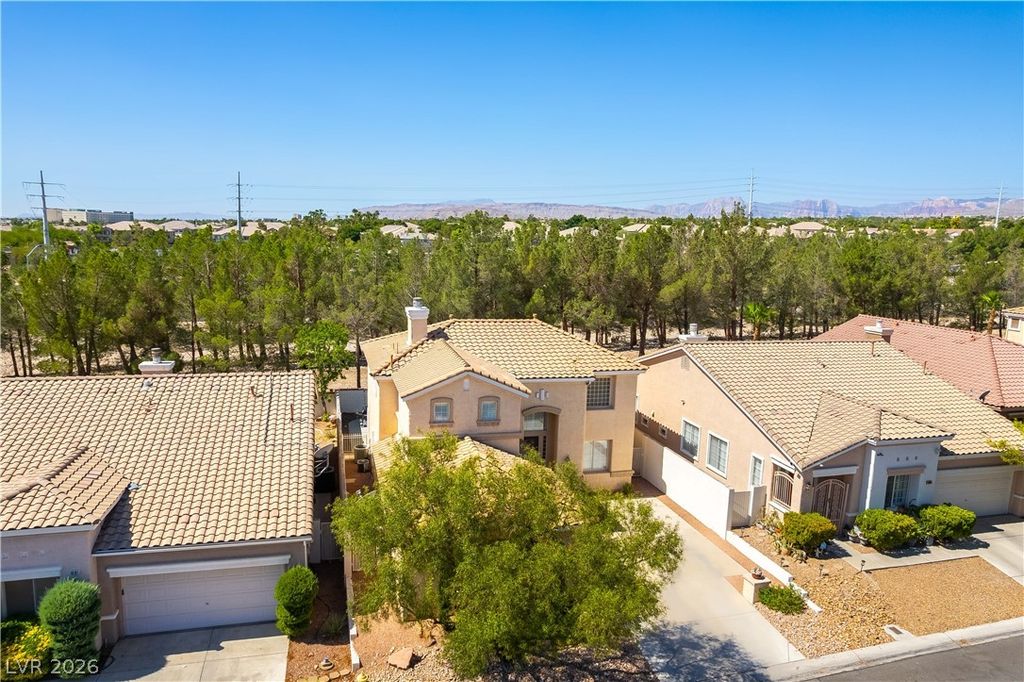 Image 27 of property listing at 10105 Snow Crest Place, Las Vegas, NV 89134