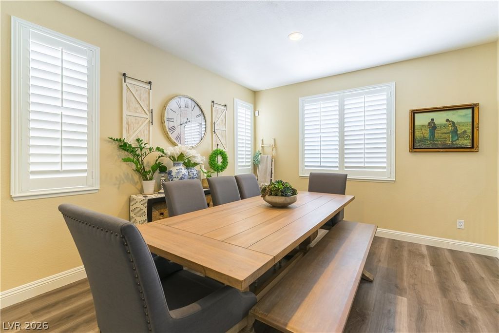 Image 4 of property listing at 10105 Snow Crest Place, Las Vegas, NV 89134