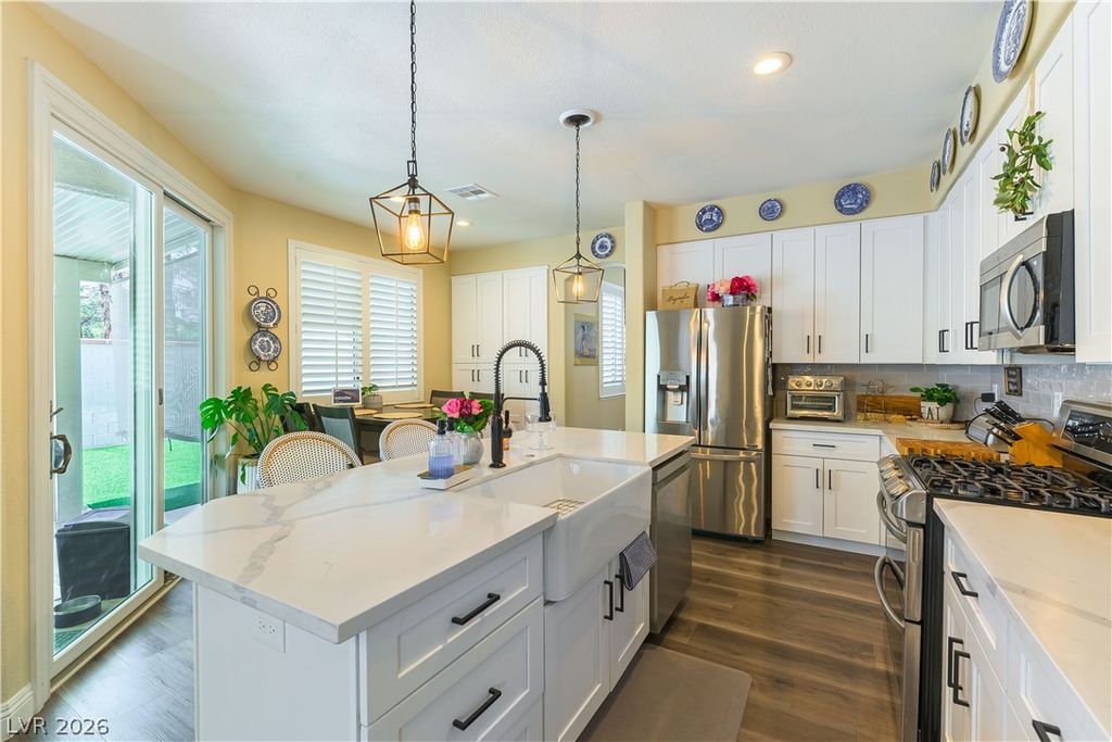 Image 8 of property listing at 10105 Snow Crest Place, Las Vegas, NV 89134