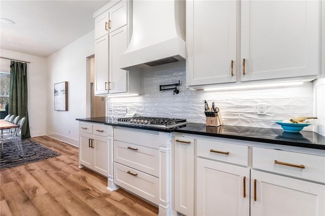 5919 Sant Antonio, Springdale, AR 72762
