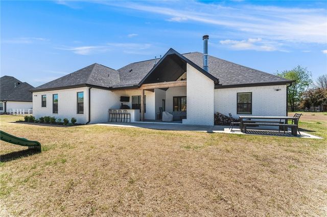 5919 Sant Antonio, Springdale, AR 72762