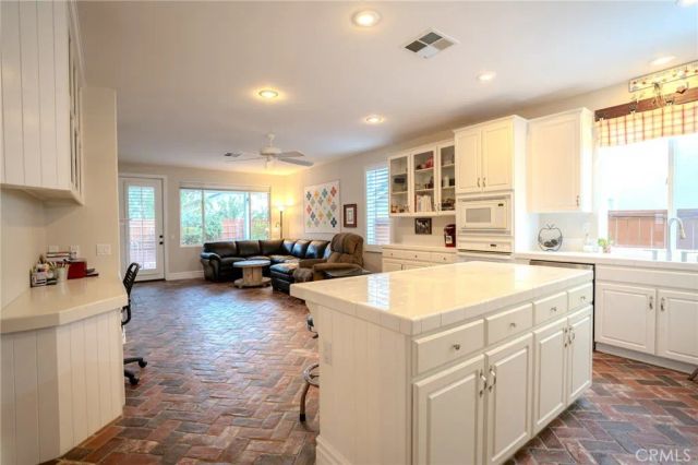 41950 Delmonte, Temecula, CA 92591