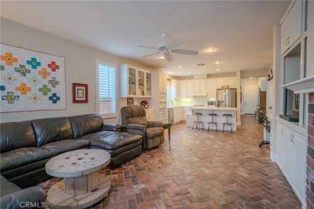 41950 Delmonte, Temecula, CA 92591