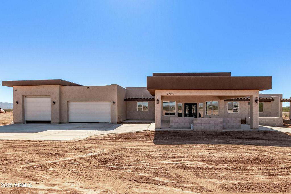 23167 W MONTGOMERY Road, Wittmann, AZ 85361