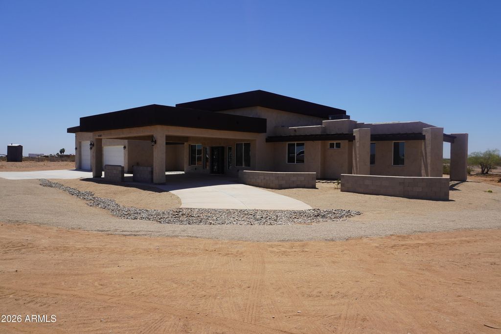 23167 W MONTGOMERY Road, Wittmann, AZ 85361 — photo 2