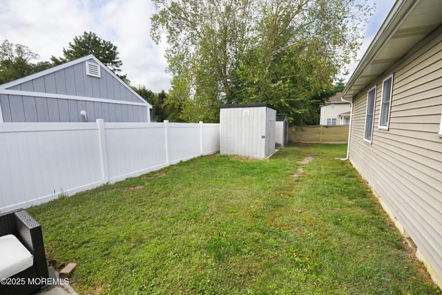 60 N Main Street N, Farmingdale, NJ 07727
