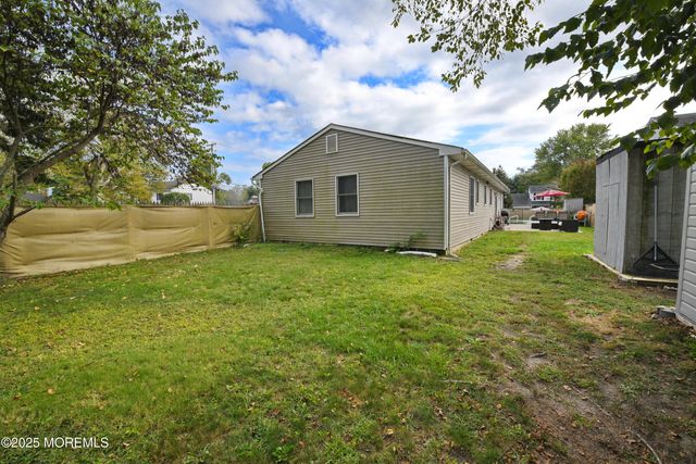 60 N Main Street N, Farmingdale, NJ 07727