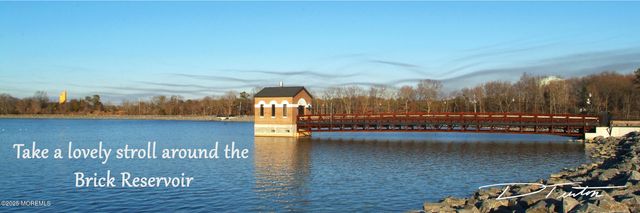 60 N Main Street N, Farmingdale, NJ 07727