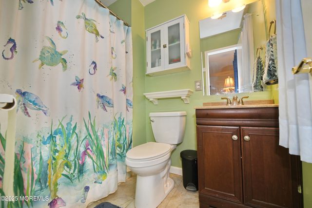 60 N Main Street N, Farmingdale, NJ 07727