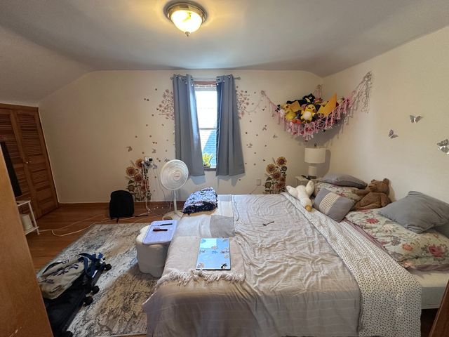 5839 W Eastwood Avenue, Chicago, IL 60630