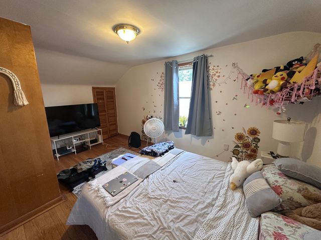 5839 W Eastwood Avenue, Chicago, IL 60630