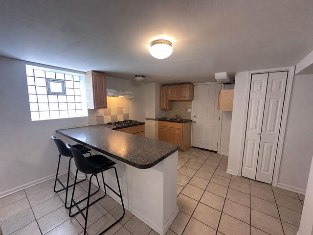 5839 W Eastwood Avenue, Chicago, IL 60630