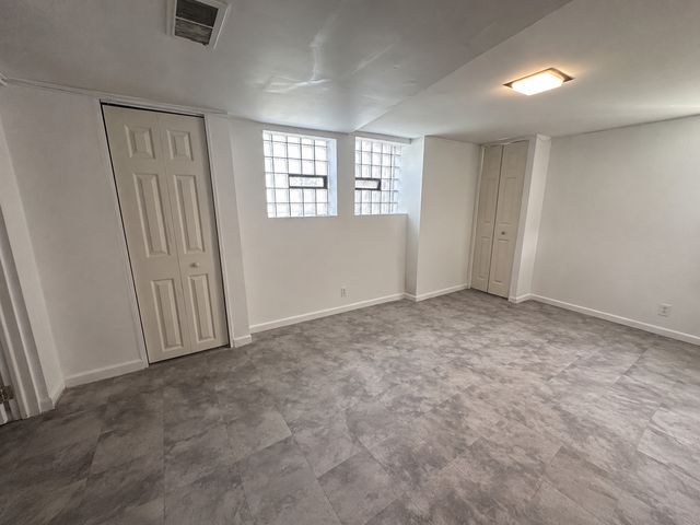 5839 W Eastwood Avenue, Chicago, IL 60630