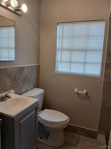 2113 E Van Buren Avenue, Harlingen, TX 78550