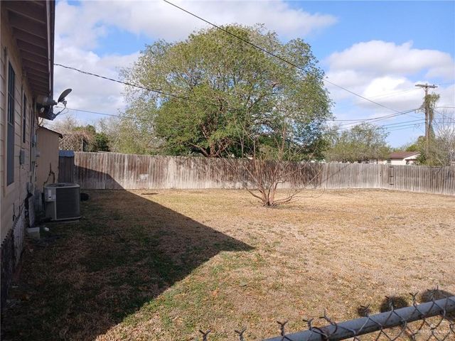 2113 E Van Buren Avenue, Harlingen, TX 78550