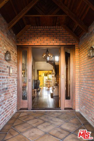 309 S Plymouth Boulevard, Los Angeles, CA 90020