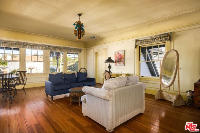 309 S Plymouth Boulevard, Los Angeles, CA 90020