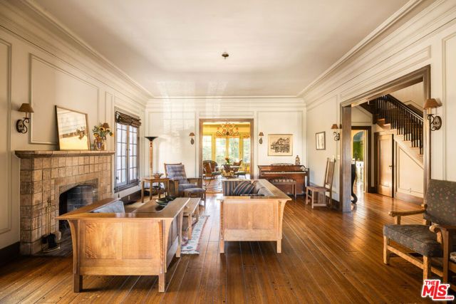 309 S Plymouth Boulevard, Los Angeles, CA 90020