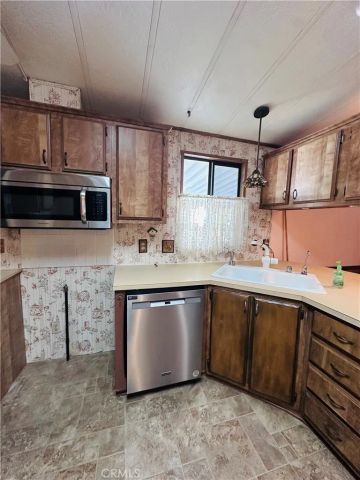 14000 El Evado 51, Victorville, CA 92392