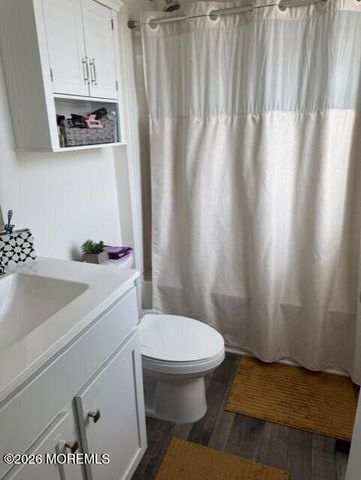 17 Fullrigger Avenue, Barnegat, NJ 08005