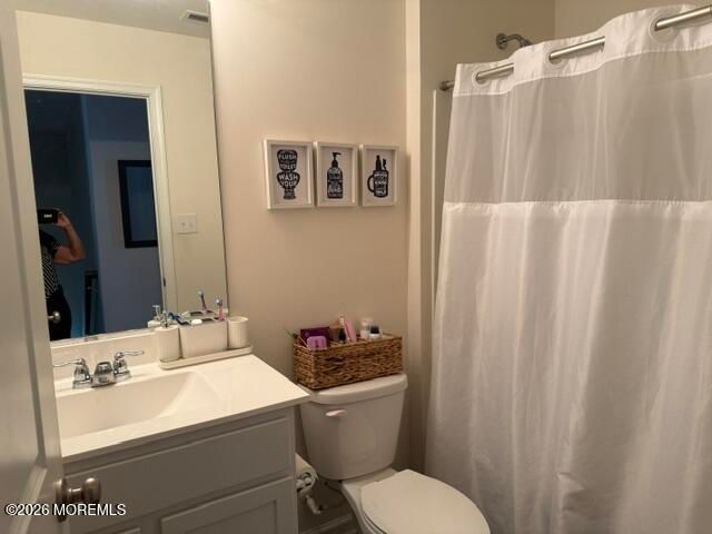 17 Fullrigger Avenue, Barnegat, NJ 08005