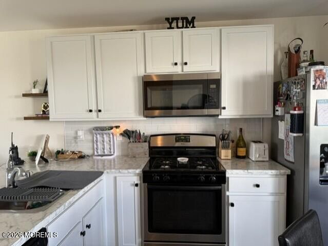 17 Fullrigger Avenue, Barnegat, NJ 08005