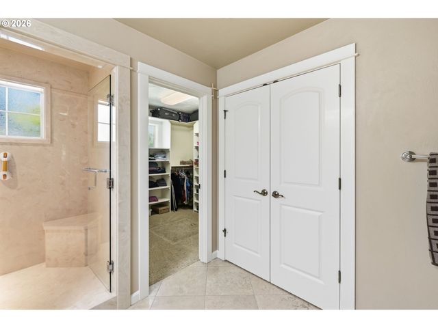 435 MOUNTAINGATE Dr, Springfield, OR 97478