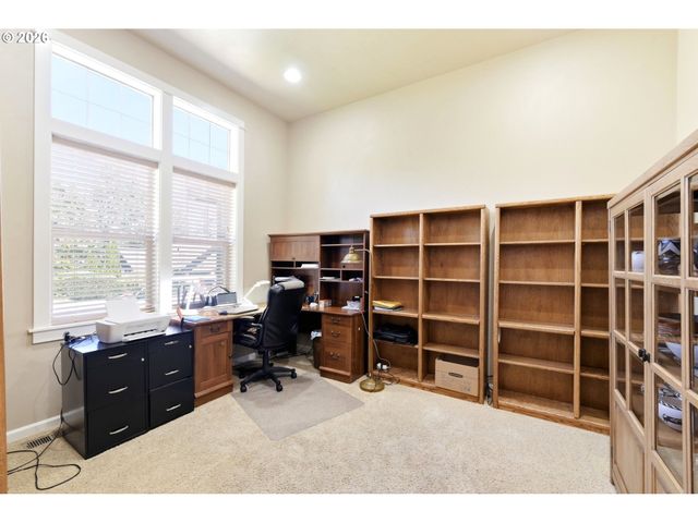 435 MOUNTAINGATE Dr, Springfield, OR 97478