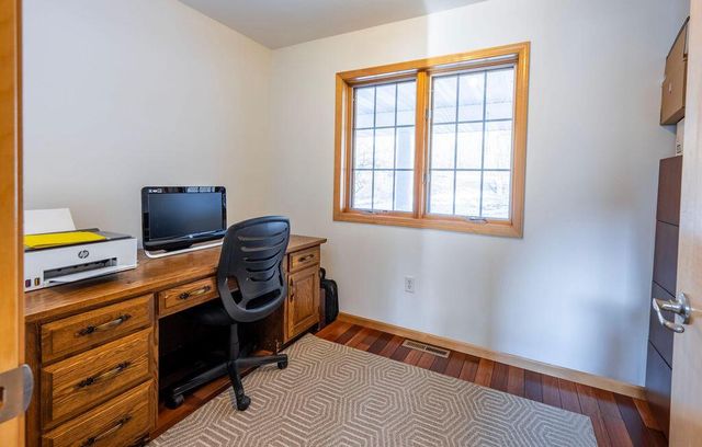 N8825 Fawn Meadow LANE, Holmen, WI 54636