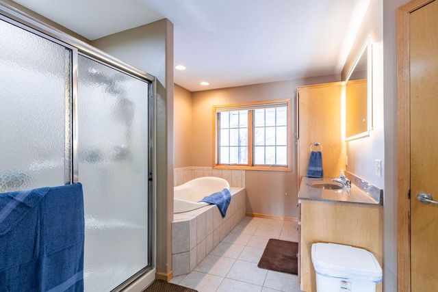 N8825 Fawn Meadow LANE, Holmen, WI 54636