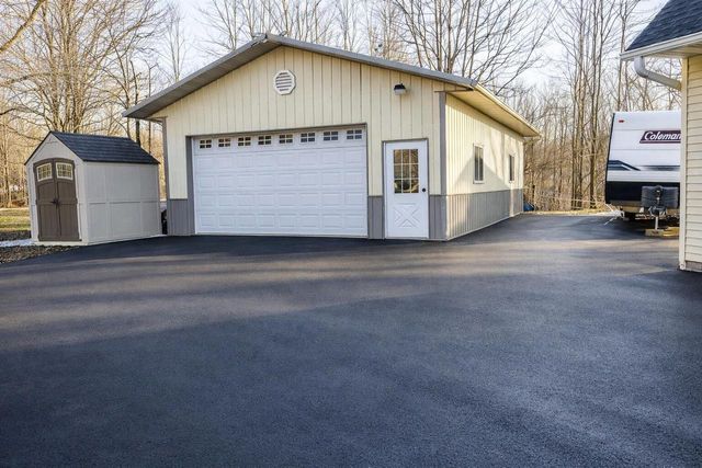 N8825 Fawn Meadow LANE, Holmen, WI 54636