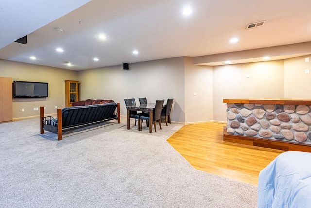 N8825 Fawn Meadow LANE, Holmen, WI 54636