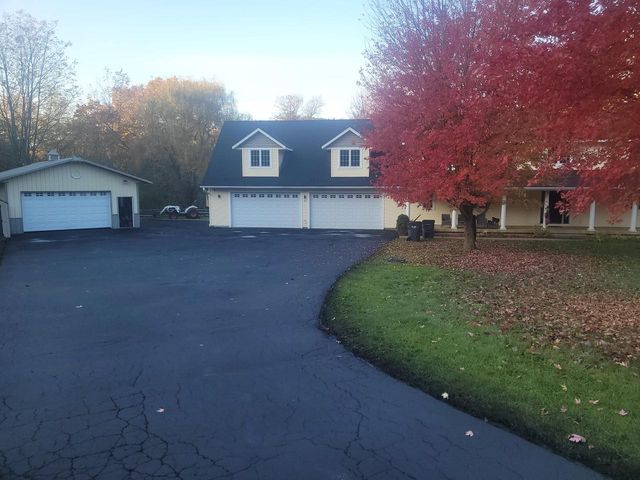 N8825 Fawn Meadow LANE, Holmen, WI 54636