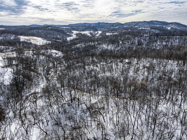 N8825 Fawn Meadow LANE, Holmen, WI 54636