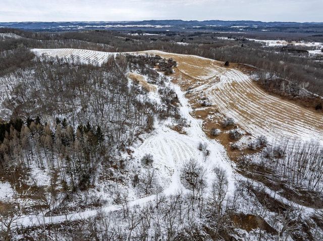 N8825 Fawn Meadow LANE, Holmen, WI 54636