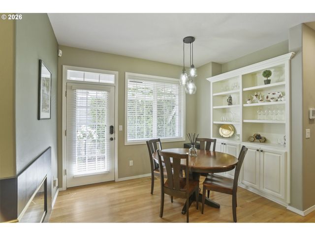 1246 Ne PARKS EDGE Cir, Hillsboro, OR 97124
