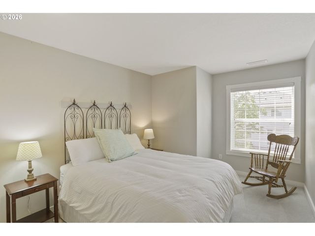 1246 Ne PARKS EDGE Cir, Hillsboro, OR 97124