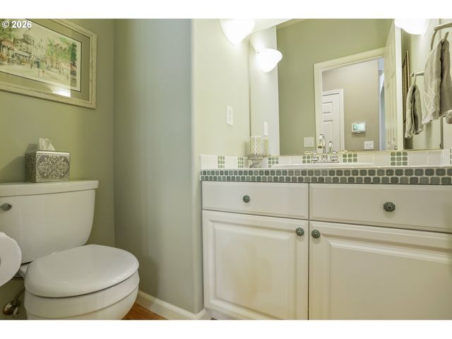 1246 Ne PARKS EDGE Cir, Hillsboro, OR 97124
